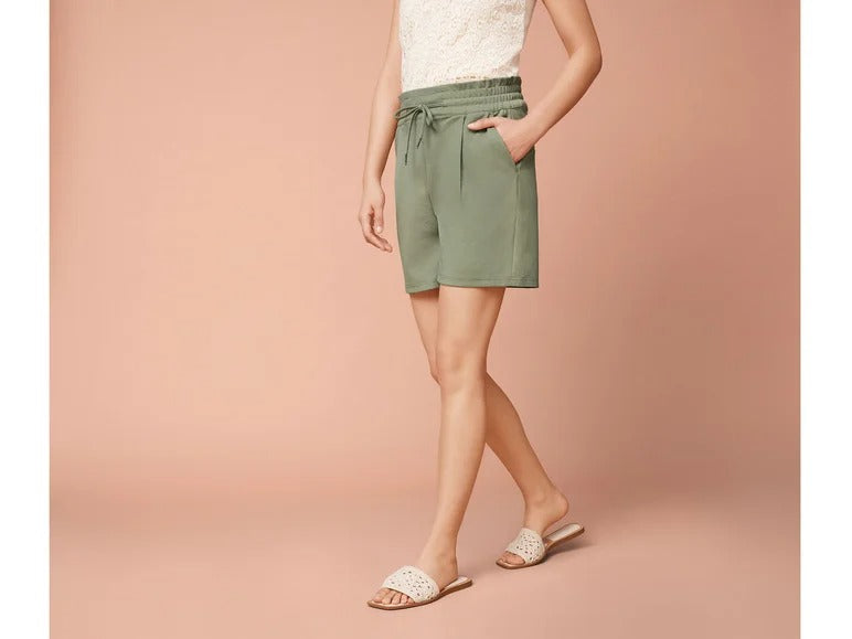 Womens Shorts with side pockets, fake back pockets, elastic waistband and drawstring pleats
