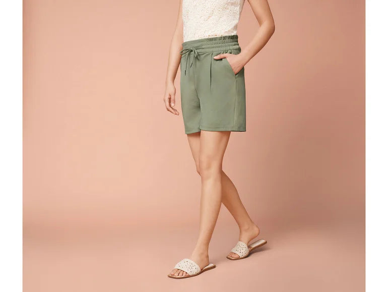 Womens Shorts with side pockets, fake back pockets, elastic waistband and drawstring pleats