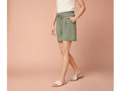 Womens Shorts with side pockets, fake back pockets, elastic waistband and drawstring pleats